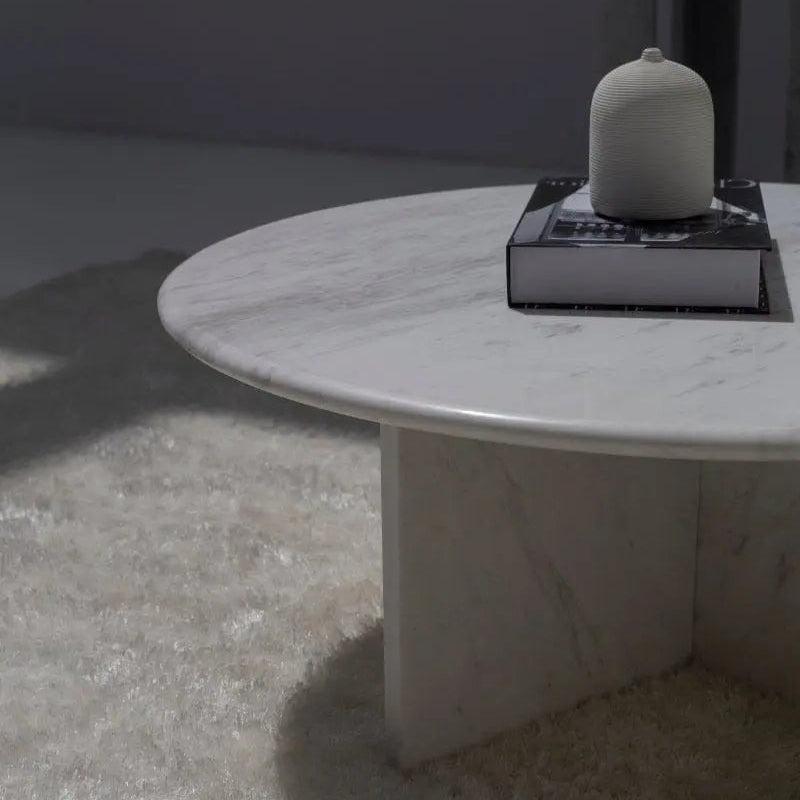 Table Basse Japandi Sten en Marbre blanc – Plateau rond et base croisée