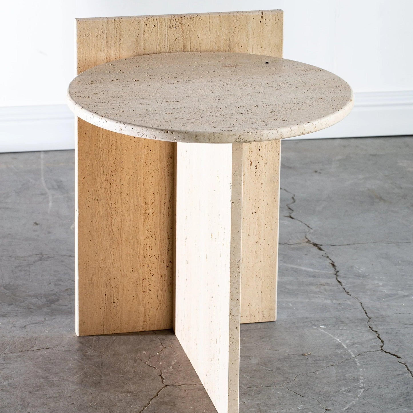 Table de chevet Japandi Lind en Travertin – Design minimaliste et chic