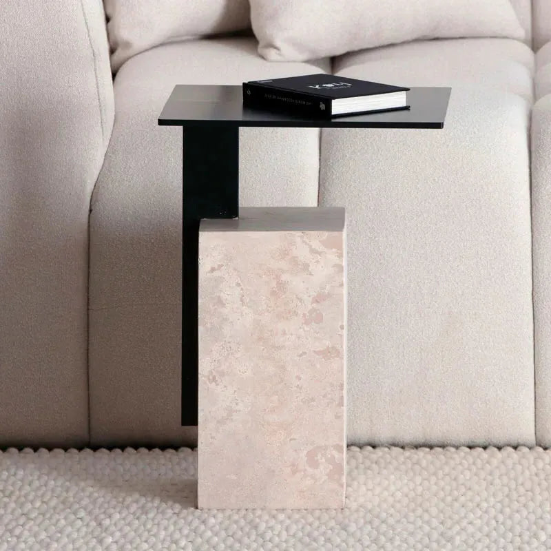 Japandi – Table d’Appoint Design en Travertin et Métal Noir – Iskel