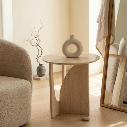 Table d'appoint japandi Sakura dans un intérieur japandi — Travertin | Maison Japandi
