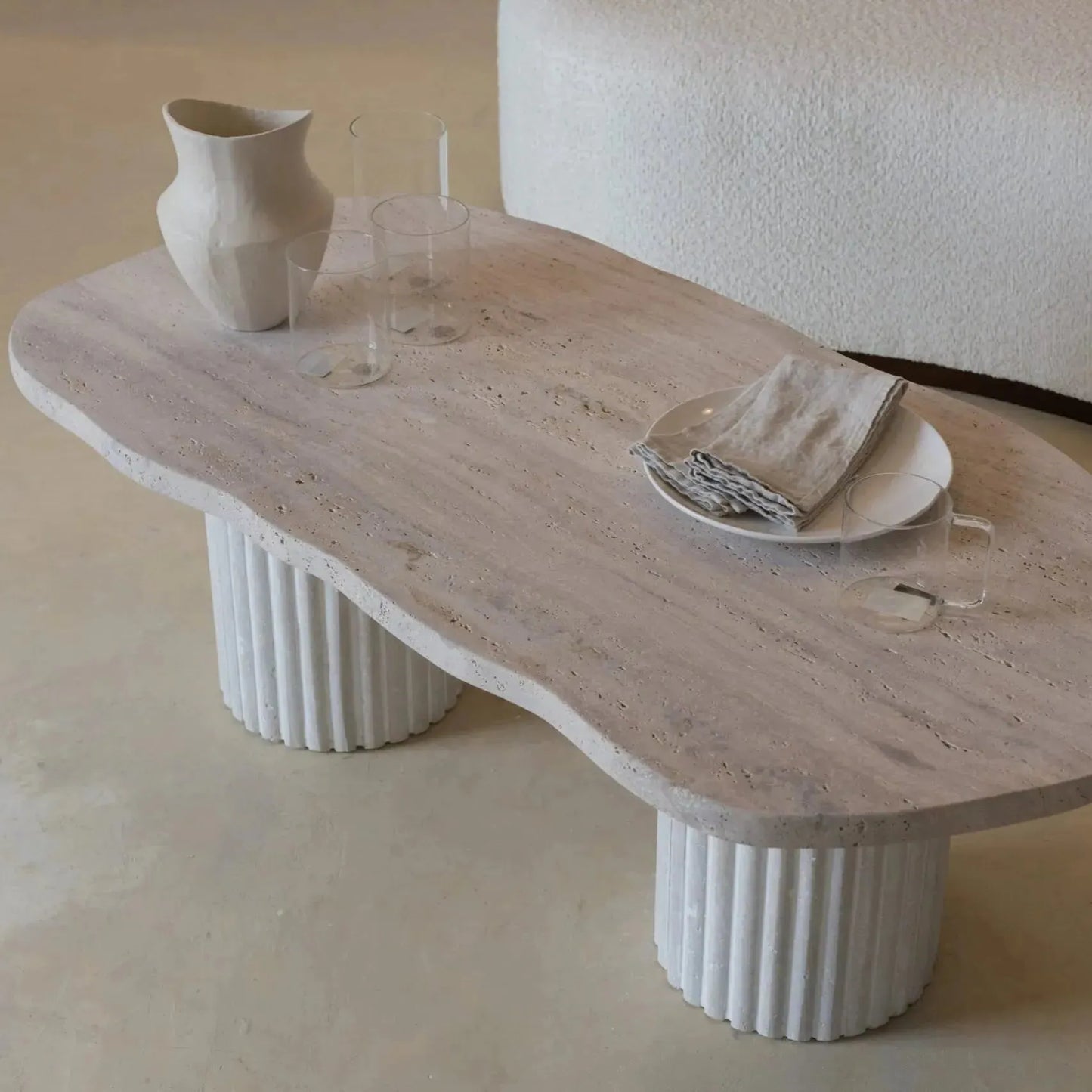 Table basse Japandi Travertin Hagi – Design organique