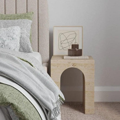 Table de chevet Japandi Lund en Travertin – Design arche minimaliste