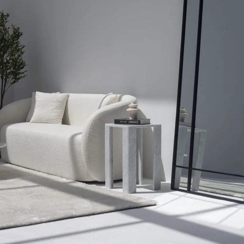 Japandi – Table d’appoint Mosse en Marbre – Design carré minimaliste
