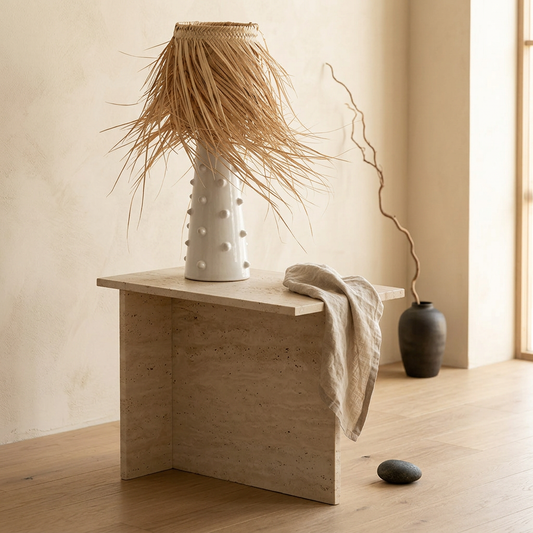 Table japandi en travertin — Maison Japandi